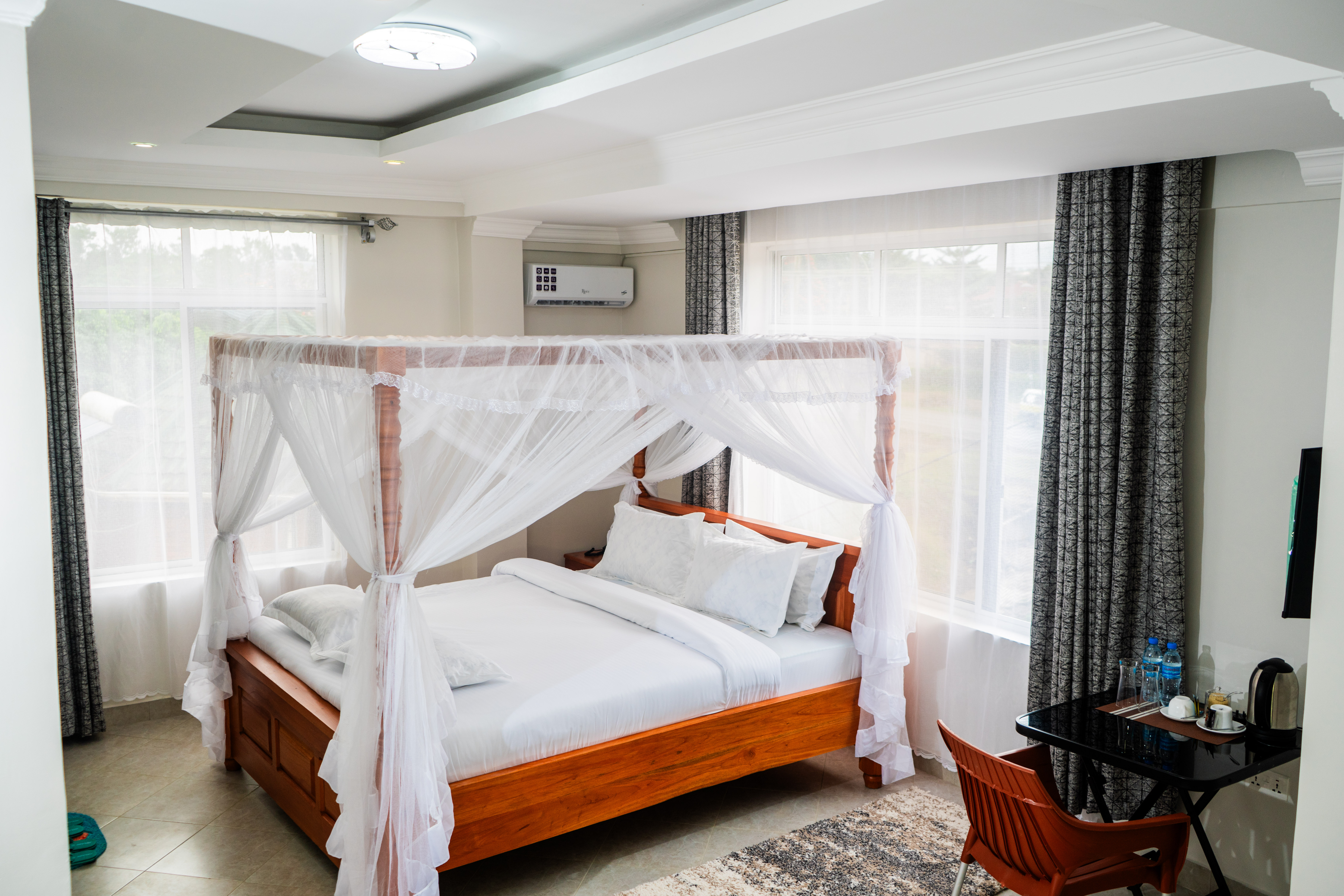 ACCOMODATION
